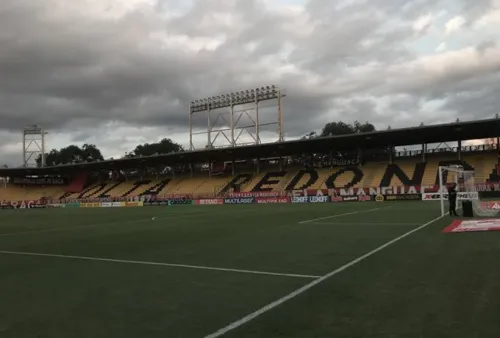 Flamengo e Bangu se enfrentam nesta terça (24), no estádio Raulino de Oliveira, em Volta Redonda