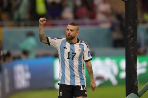 Papu Gómez foi campeão com a seleção da Argentina na Copa do Mundo do Catar, em 2022