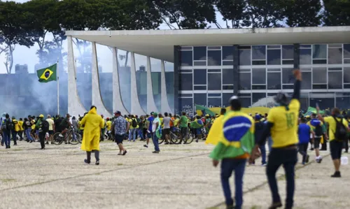 Imagens foram captadas por câmeras de segurança