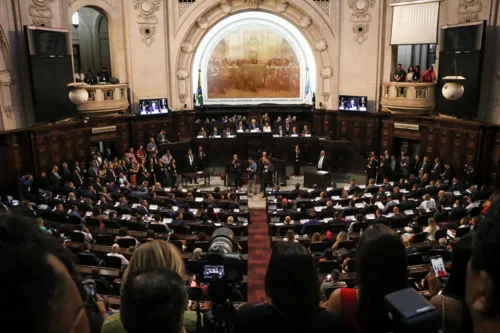 A escolha do novo presidente da Alerj acontece nesta quinta-feira (02)