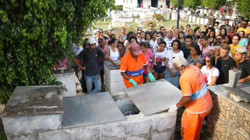 Velório da Maria Eduarda em Maricá - Karina Cruz