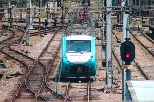 Passagem de trem da Supervia passa a ser de R$ 7,40