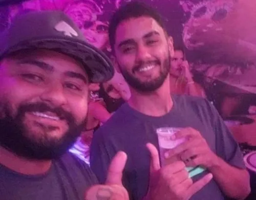 Última foto dos meninos foi dentro da casa de show em Maricá