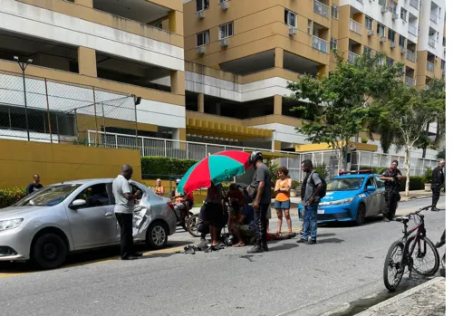 O Corpo de Bombeiros realizou o socorro da vítima no local