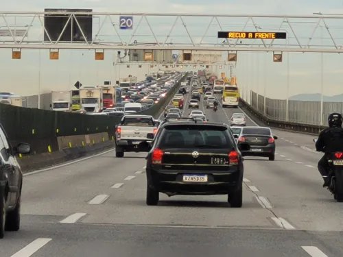 Ponte registra engarrafamento no sentido Niterói