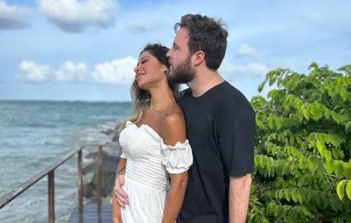 Maíra Cardi e Thiago Nigro assumem namoro