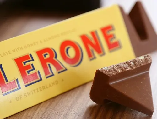 Nova embalagem vai possuir “um novo tipo de letra e logotipo distintos de Toblerone”