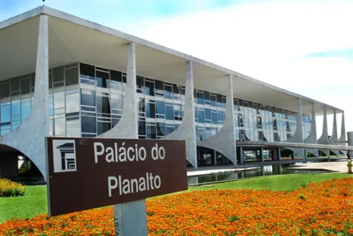 O corpo foi encontrado entre o Palácio do Planalto e o 1° Grupamento do Corpo de Bombeiros do Distrito Federal