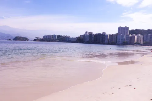 Boletim do Inea também libera maioria das praias de Niterói