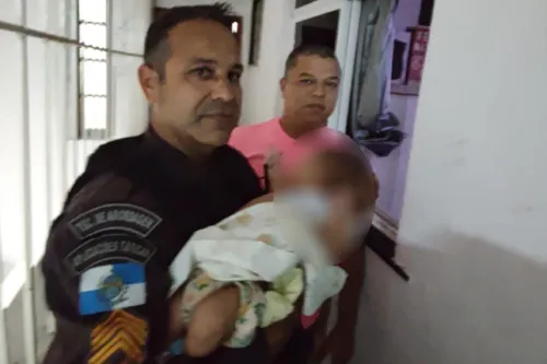 O bebê estava em uma casa no Centro de Niterói