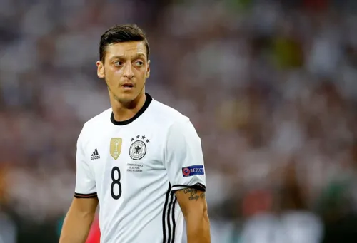 Mesut Özil foi campeão da Copa do Mundo de 2014 com a Alemanha