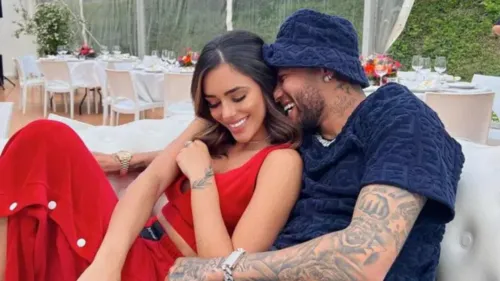 Neymar está na França com Bruna Biancardi