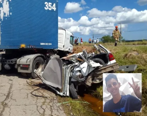 O veículo onde as vítimas estavam bateu de frente com uma carreta