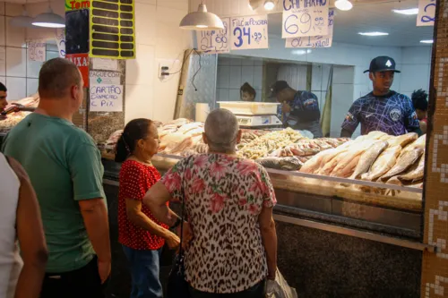 Mercado São Pedro na semana santa encheu de consumidores em busca de peixe de qualidade