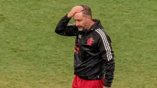 Técnico durante coletiva diz focado em final