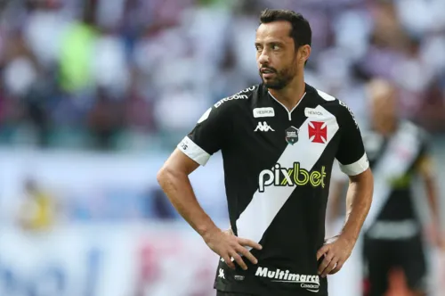 Nenê se despediu do Vasco nesta segunda-feira (10)