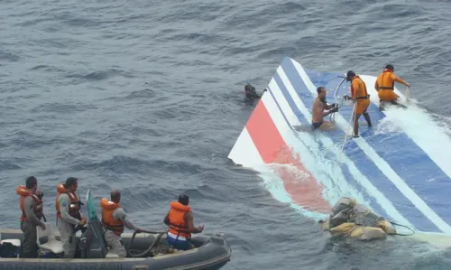 A aeronave caiu no Oceano Atlântico