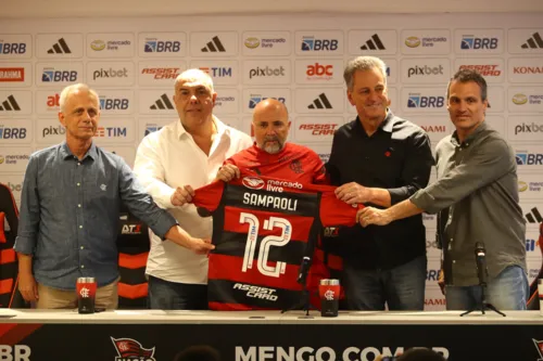 Dirigentes do Flamengo marcaram presença na coletiva