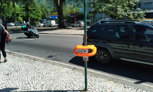 Em média, de 500 a 600 unidades são furtadas/vandalizadas por mês na cidade do Rio