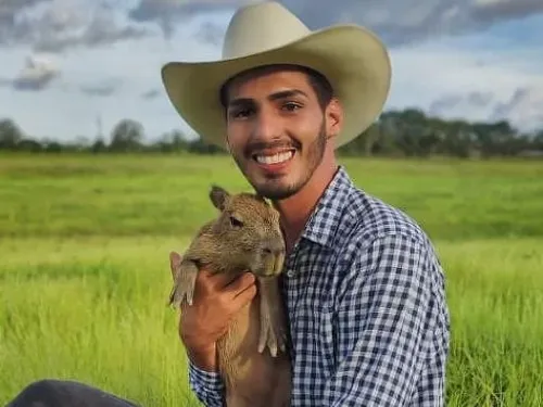 Agenor precisou apagar as fotos com a Filó das redes sociais