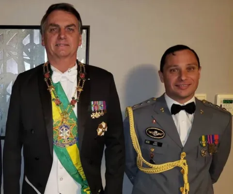 Bolsonaro e Mauro Cid