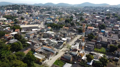 Moradores tiveram que andar a pé até o Largo de Itaúna para conseguir pegar o ônibus