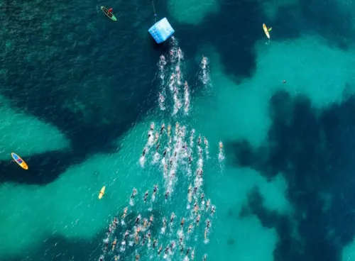 A etapa oferece a prova com 1 km de natação seguido por 2 km de corrida na areia