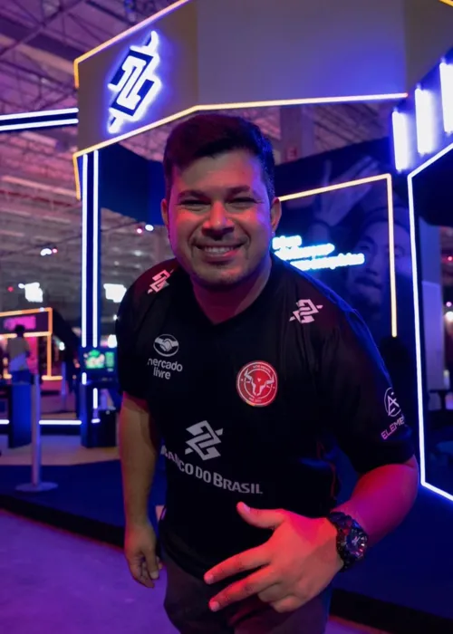 David Tavares é um apresentador de games e esports, influencer e integrante do Squad BB