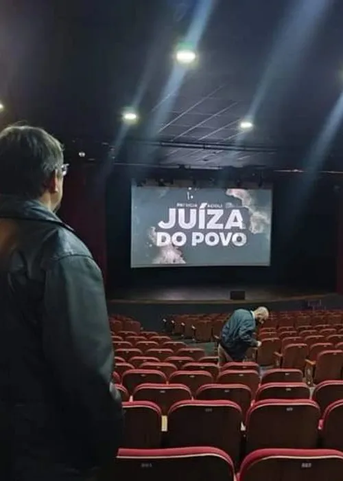 Humberto durante estreia do filme sobre a juíza em Niterói: memória