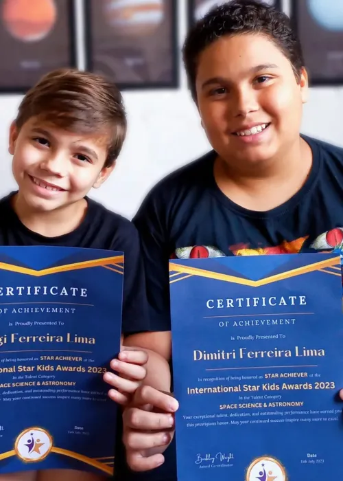 A premiação, na categoria Ciência Espacial e Astronomia, foi recebida pelos brilhantes meninos em meados de julho