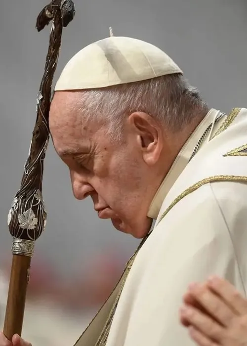 Papa Francisco durante missa no Vaticano