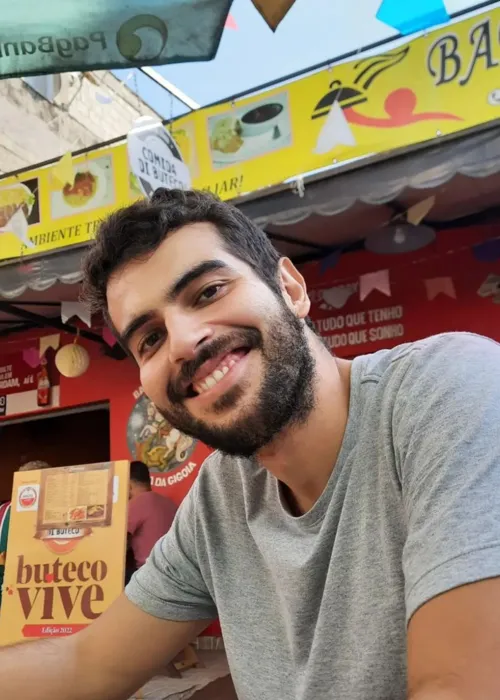 Victor mora em Copacabana e trabalha na unidade Albert Sabin, na Rocinha