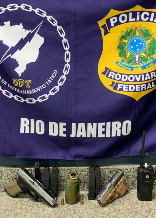 PRF apreende armas e munição com os criminosos