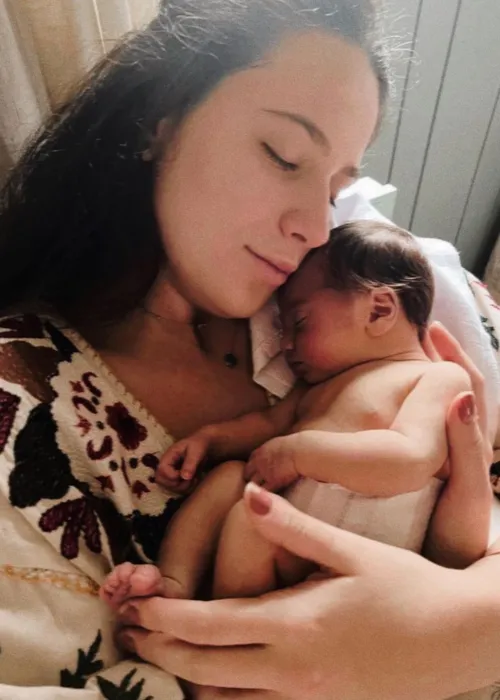 Sophia ninando Luca, filhos de Claudia Raia posaram juntos para foto