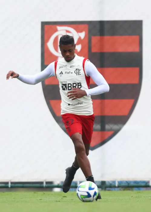 Bruno Henriquee volta a lista de relacionados do Flamengo