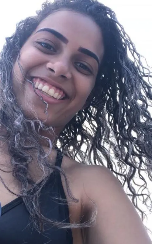Maria Eduarda tinha 19 anos e deixa um filho de quatro anos