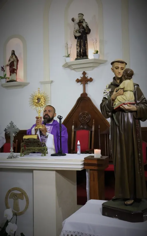 Missas começam a ser celebradas a partir das 7h