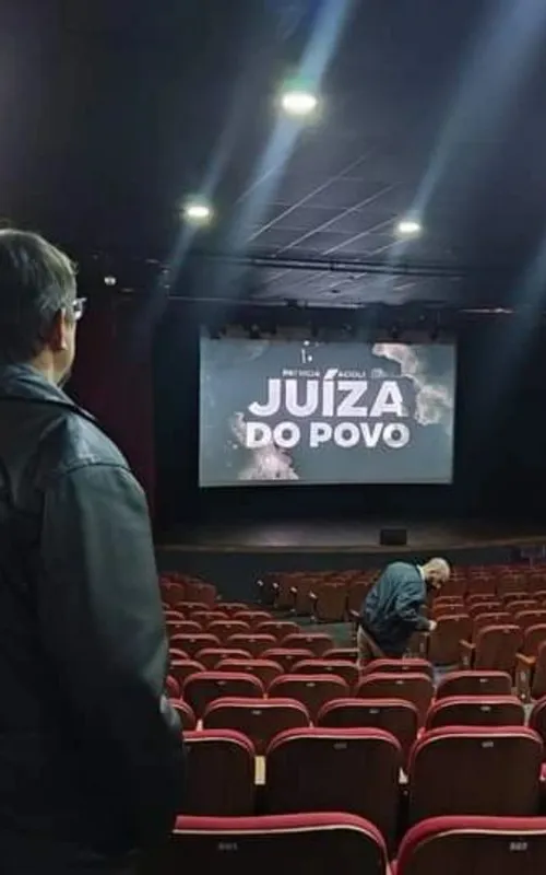 Humberto durante estreia do filme sobre a juíza em Niterói: memória