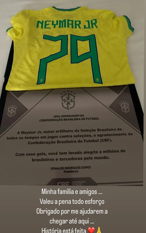 Atacante marcou duas vezes na goleada contra a Bolívia