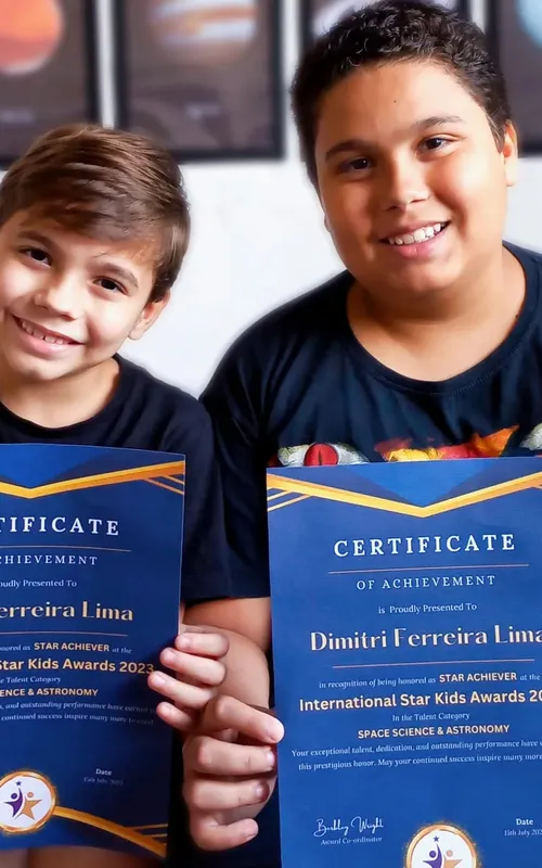 A premiação, na categoria Ciência Espacial e Astronomia, foi recebida pelos brilhantes meninos em meados de julho
