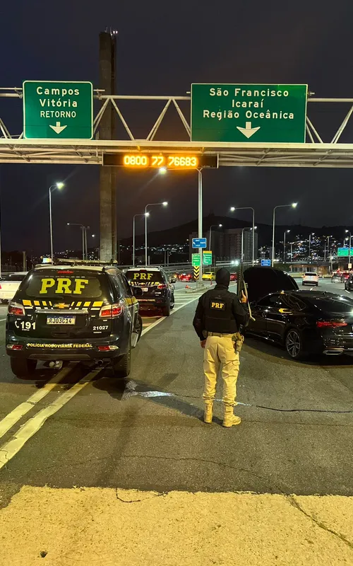Homem trafegava com um carro de luxo, do modelo Audi A5, que constava como roubado