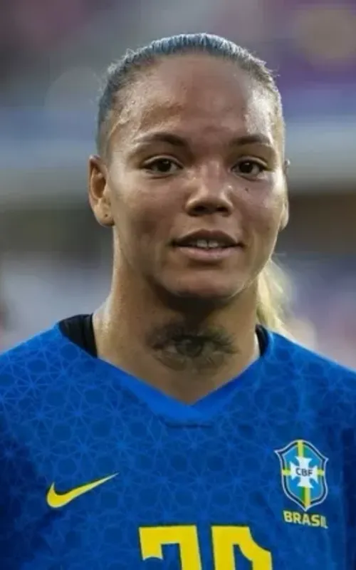 A atleta de 23 anos sofreu uma entorse no tornozelo esquerdo