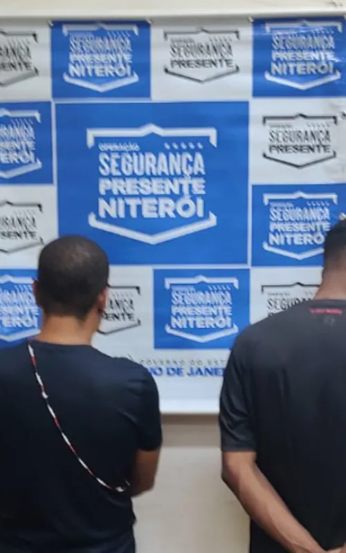 Os dois homens foram levados e autuados na 77ª DP (Icaraí)
