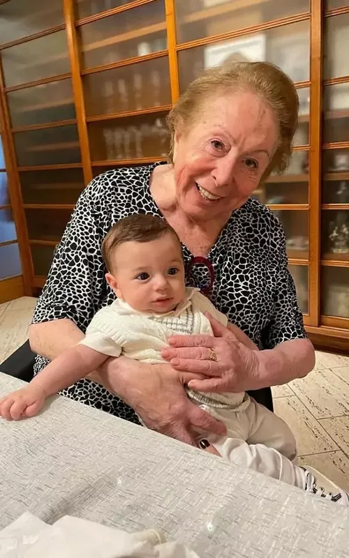 Claudia Raia voltou a compartilhar os registros após a notícia da morte