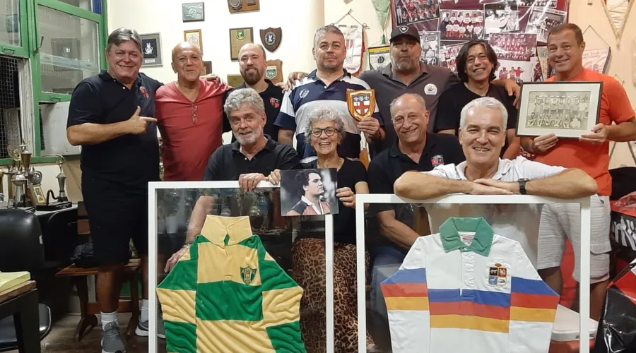 Time 'Niterói Rugby Football Clube' se reunirão recentemente para festejar o lançamento