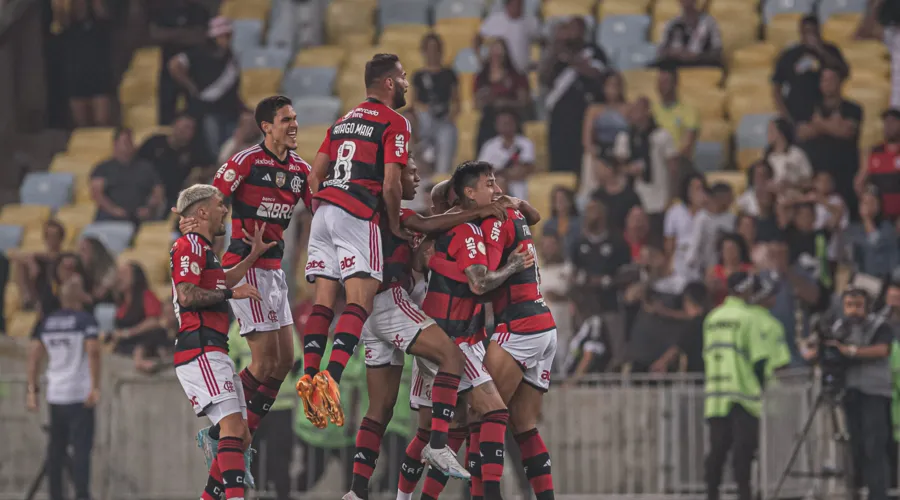 Flamengo atropelou o Vasco pela nona rodada do Brasileirão