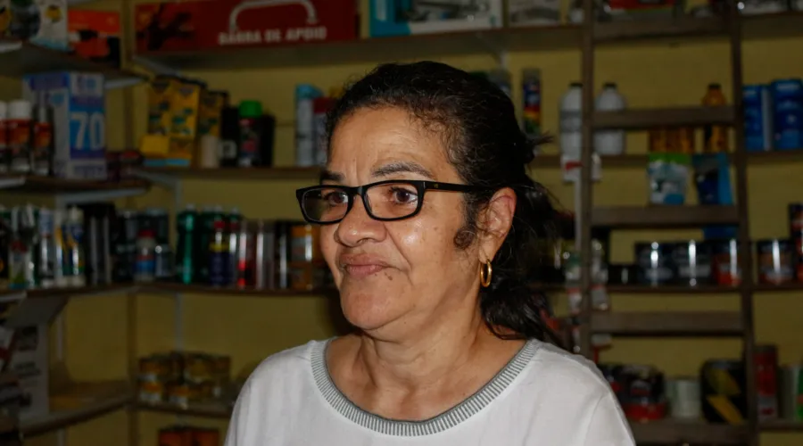 Margareth Domingues é dona de uma loja de matérial de construção
