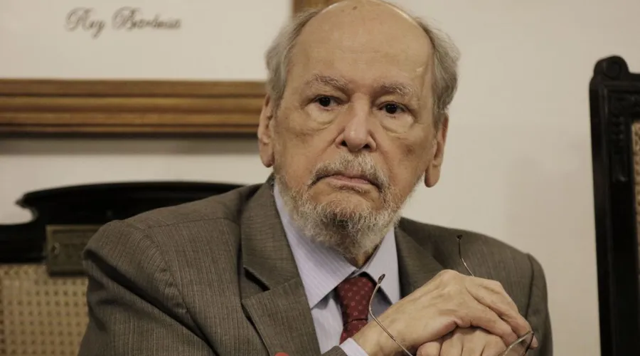 Imagem ilustrativa da imagem Morre ex-ministro do STF Sepúlveda Pertence, aos 85, em Brasília