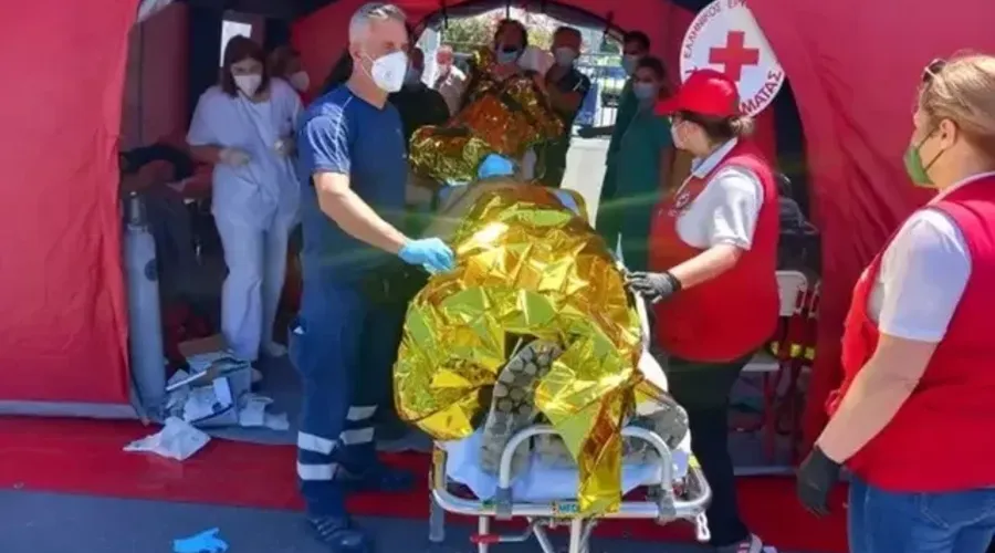 Imagem ilustrativa da imagem Naufrágio deixa quase 80 mortos na costa da Grécia