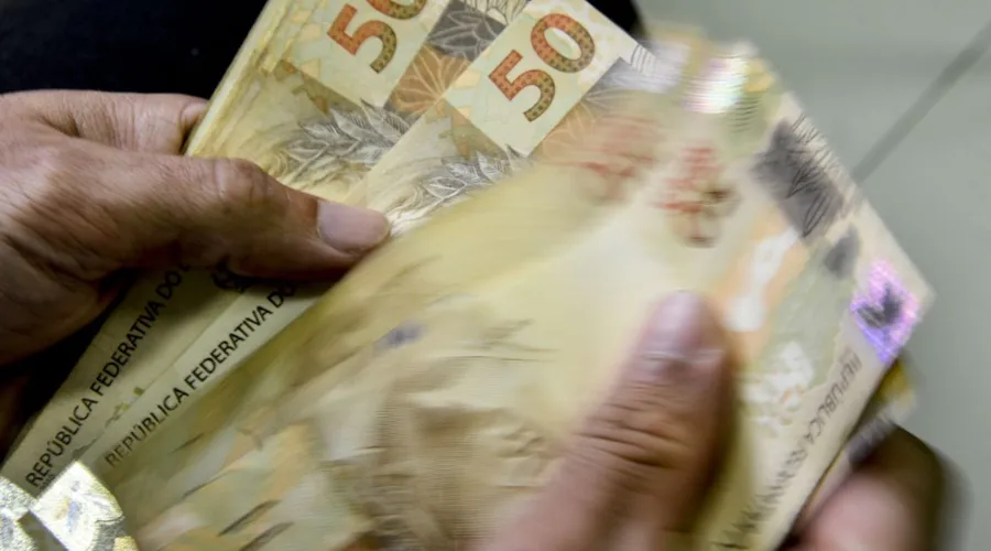 Imagem ilustrativa da imagem Caixa antecipa pagamento para beneficiários do Bolsa Família